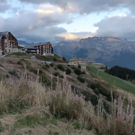 Pied Des Pistes - 1600